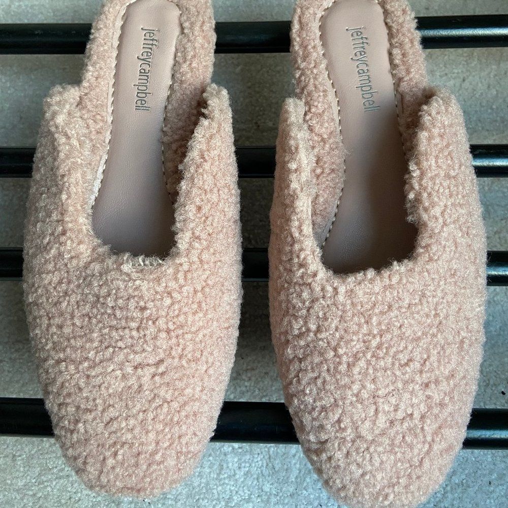JEFFREY CAMPBELL Women Slipping Shearling Slippers - NEW NWOB